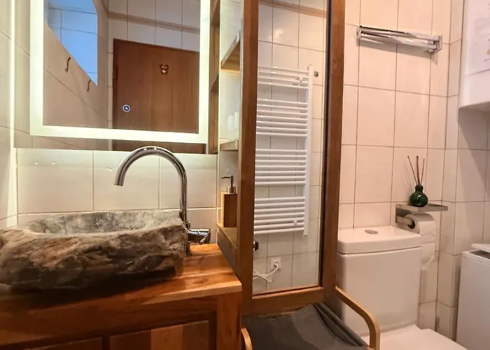 White Rabbit سبيتال آم سيميرينغ